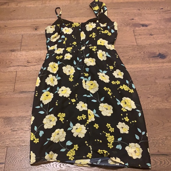 Cupcakes and cashmere cute floral dress, size 4 - Picture 5 of 8